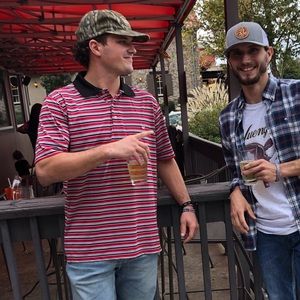 Meet your Posher, Levie